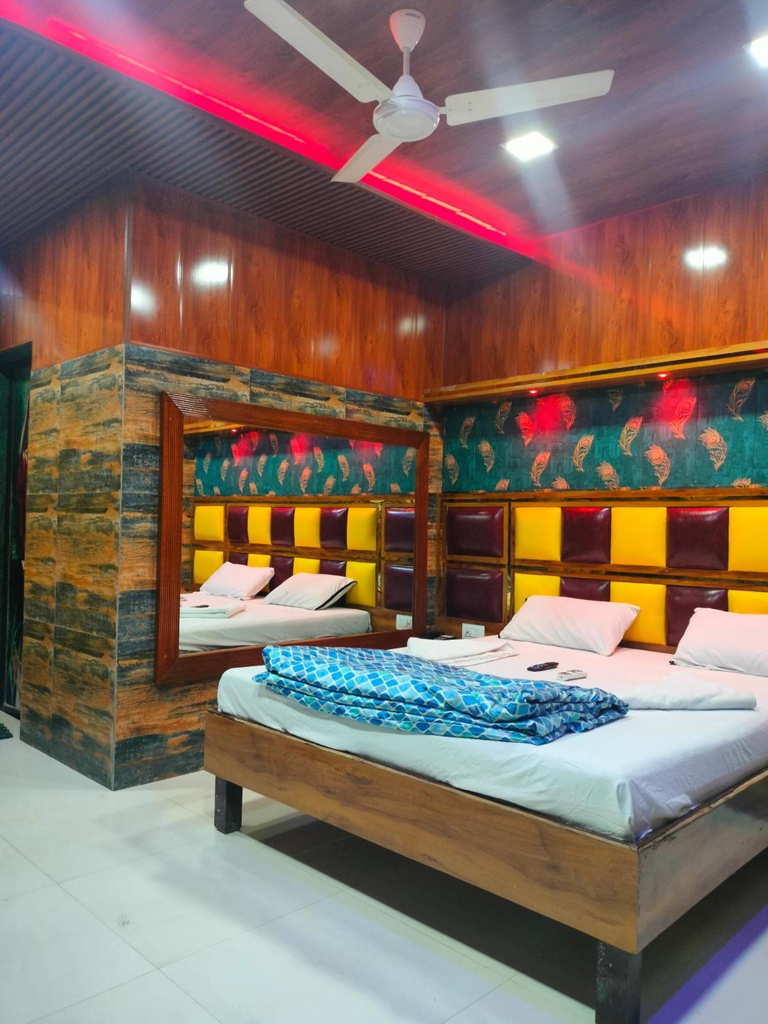 Spring Resort & Lodging Mumbai Exterior photo